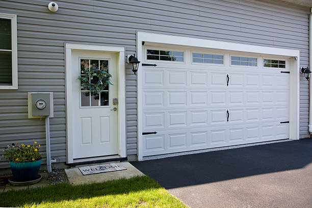 24/7 Emergency Garage Door Panel Replacement experts in King of Prussia, PA